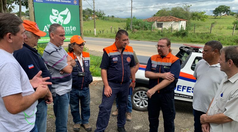 Defesa Civil e IPA vistoriam estrada do Gomeral após danos causados por chuvas em Guará Defesa Civil e IPA vistoriam estrada do Gomeral após danos causados por chuvas em Guará